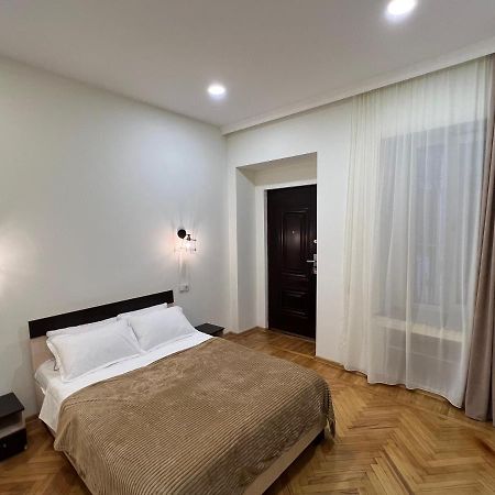 Cosy Apartment In Tbilisi Centre Exterior photo