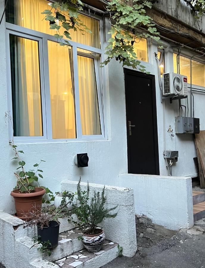 Cosy Apartment In Tbilisi Centre Exterior photo